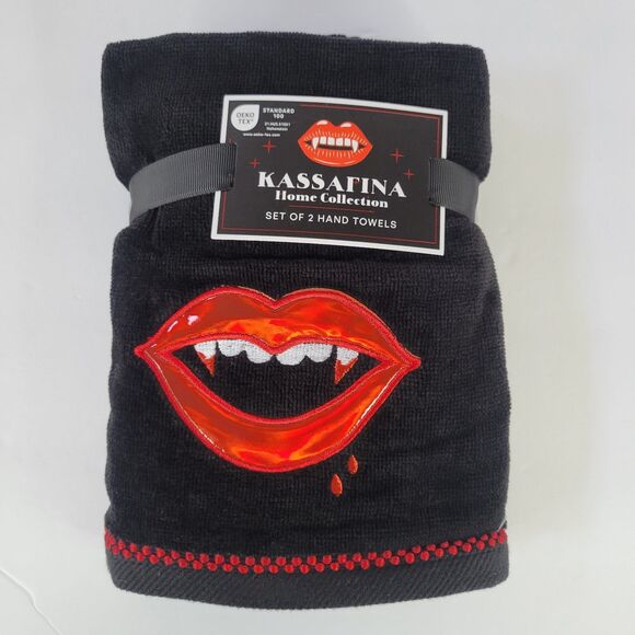 Set of  2 Vampire Shiny Lips Fangs Black Hand Towels Red Blood Halloween Gothic - Picture 1 of 10